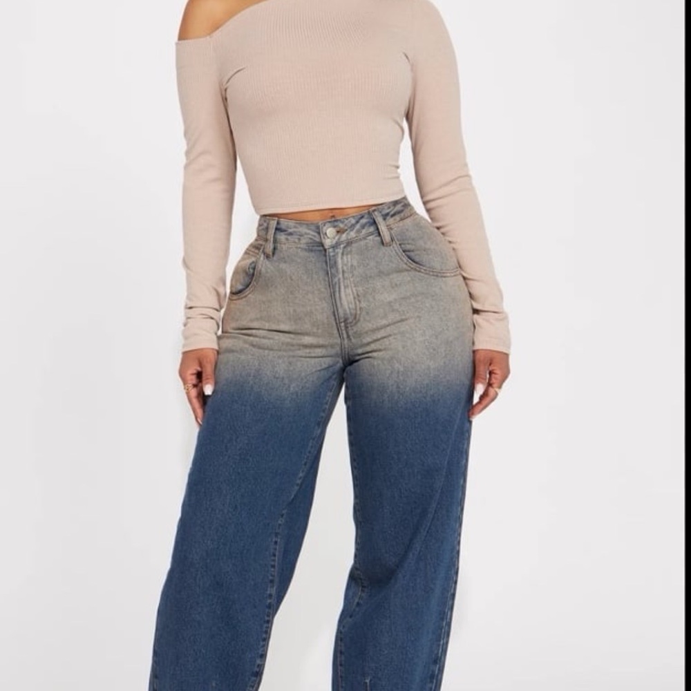 Fashion Nova- “Done and Dusted” Tinted Mom Jeans”